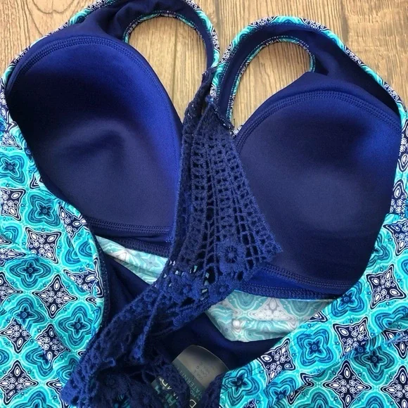 BEACH BUMP MATERNITY TANKINI IN SIZE LARGE - Picture 5 of 7